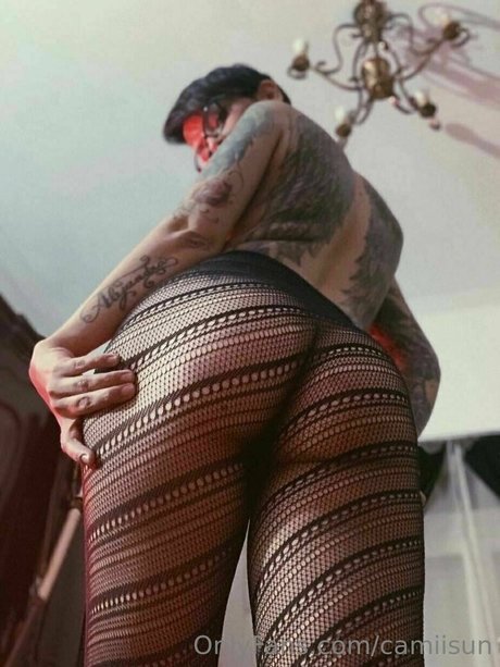 camiisun hot actress photos