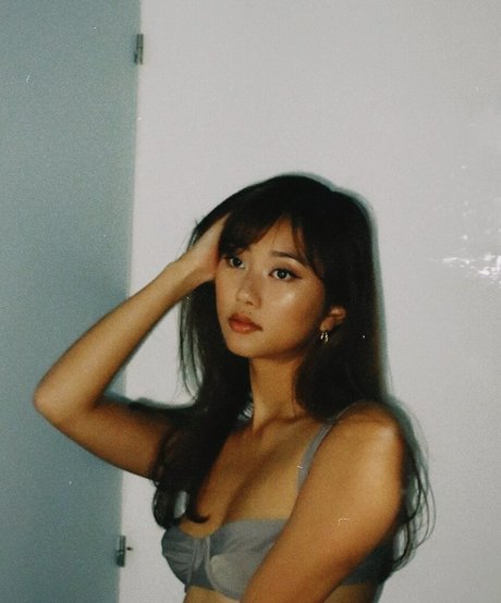 thuvnn nudes pornstar pics