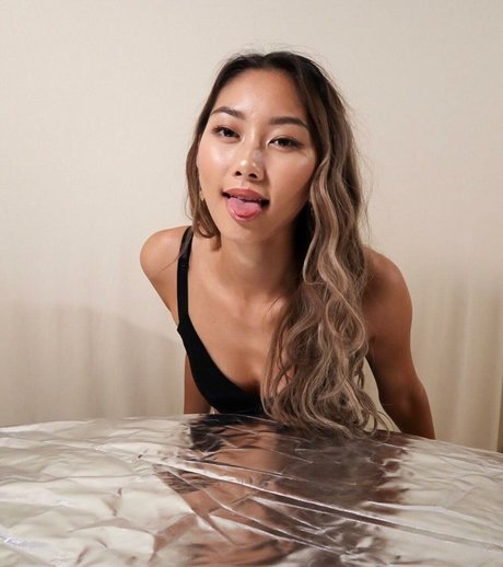 thuvnn pornstar sexy pictures