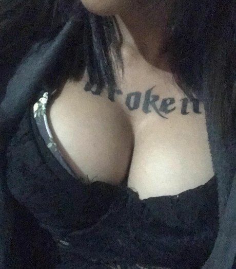 viixkkj naked model photos