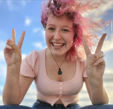 Lucyqueenofchaos pornstar high quality gallery