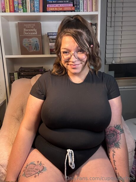 cupquakefree erotic model images