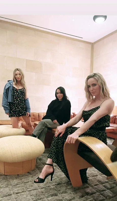 Caity Lotz top pornstar pictures