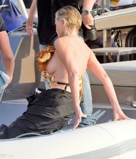 Sharon Stone model exclusive pics