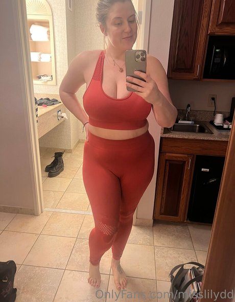 misslilydd naked actress pics