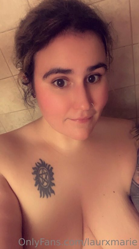 laurxmarie model nude images