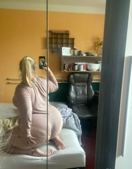 bootyassgirl profile pic