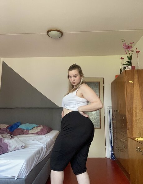 bootyassgirl model pretty images