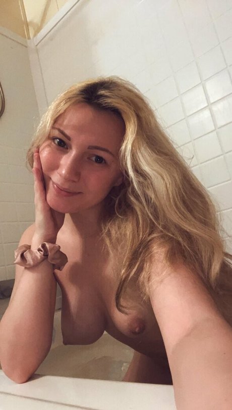 Little Momma nice model picture