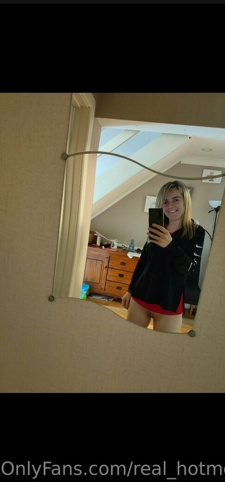 hot1989mom erotic star images