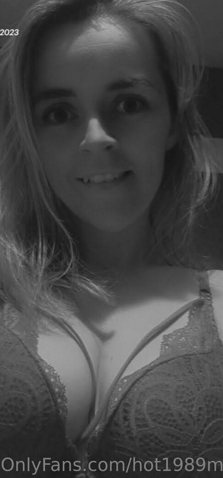 hot1989mom pornstar high quality pic