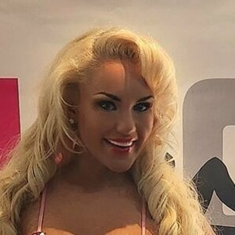 Ashley Jay Uk pornstar pretty picture