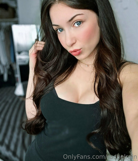 thigh onlyfans beautiful pictures