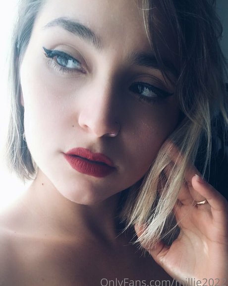 confidantsarah best model pics