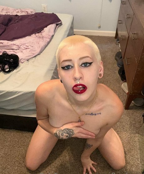 queenofbootyy__ star perfect pics