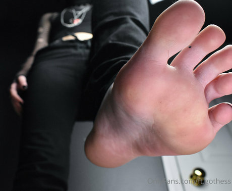 ft gothess pornstar hot images