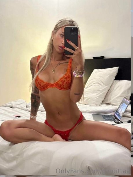 Judit Giudittaa Jucmis pornstar xxx pictures