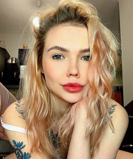 dollthifa beautiful actress pics