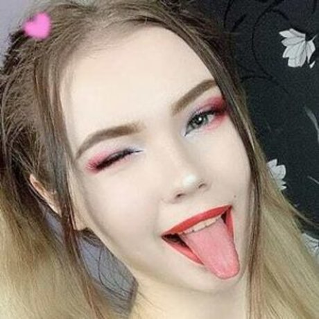 dollthifa profile pic