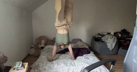 Sidneuke model best picture