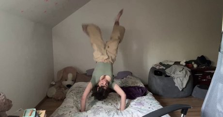 Sidneuke naked model gallery