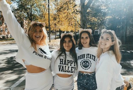 meakelena nude star galleries