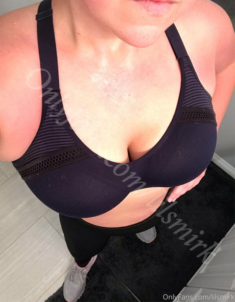 lilsmirk pornstar erotic gallery