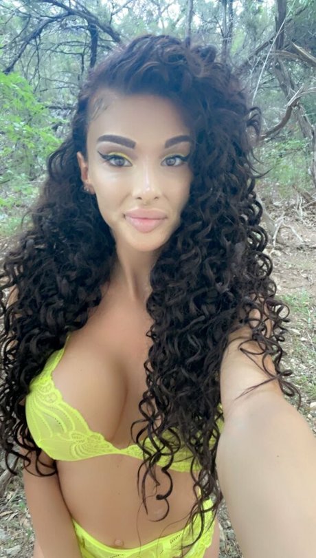 Bigdicktrannynicole star hot pictures