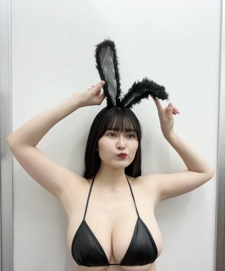 Ichika Miri xxx model gallery