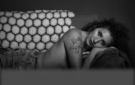intimatemomentsboudoir star art photos
