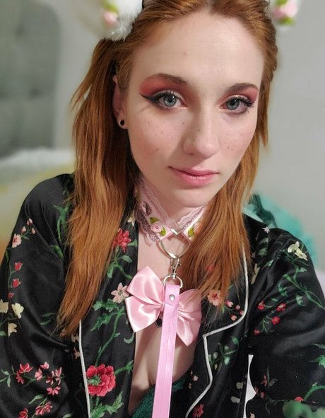 flow3r kitt3n model hot pic