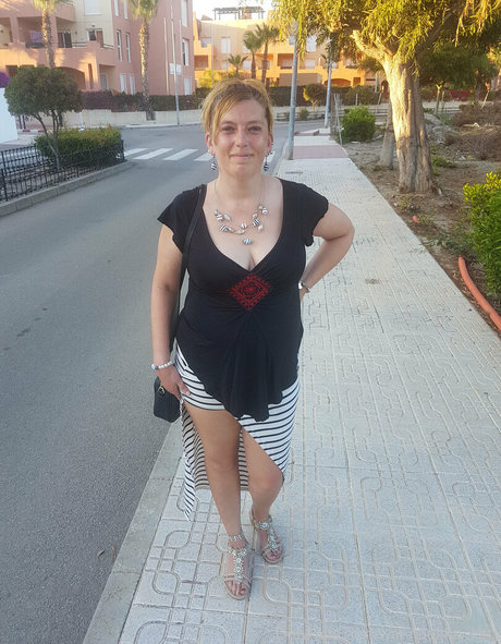 wet naughty kitty hot star image