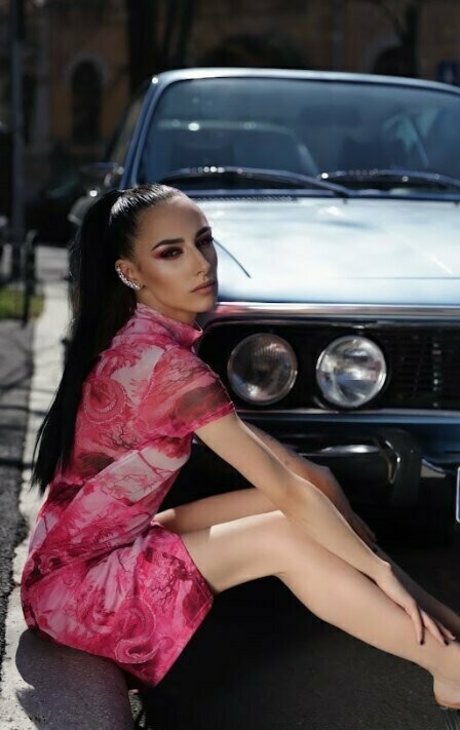 polly smalls perfect model pic