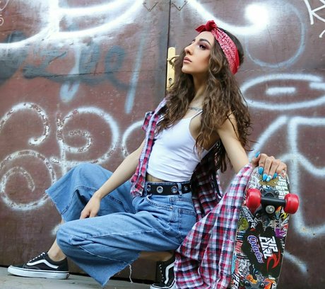 polly smalls naked actress img