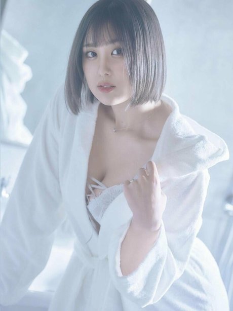 WomenJoshi beautiful star pictures