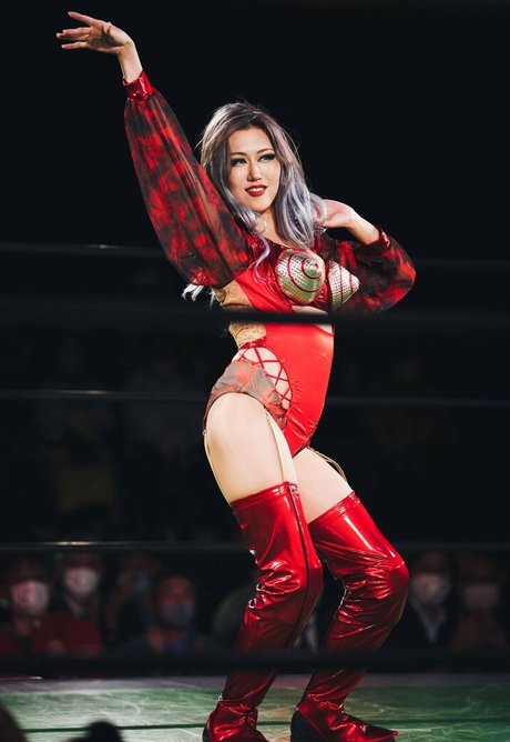 WomenJoshi star naked archive