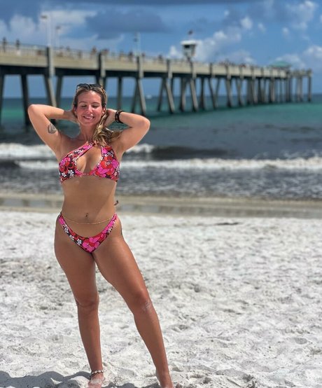 drinkthejuiceshelby erotic model gallery