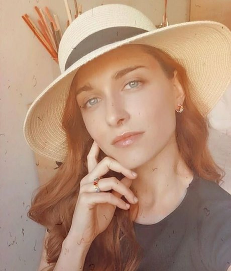 Silvia Mazzieri pornstar erotic gallery