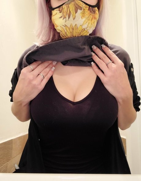 lacywindsor model nice photo