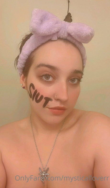 mysticalloverr star nudes pictures