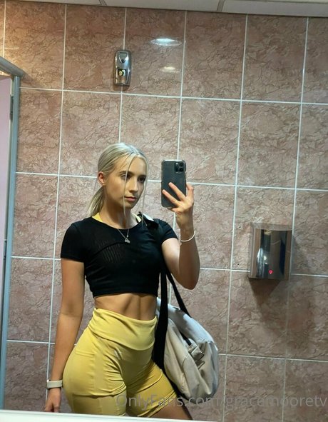 gracemooretv pretty pornstar pic
