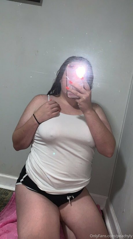 peachyly top pornstar photo