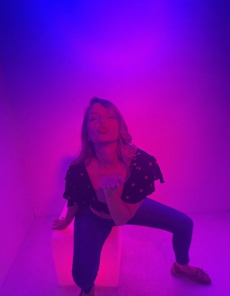 alishadrinksbeer thumbnail