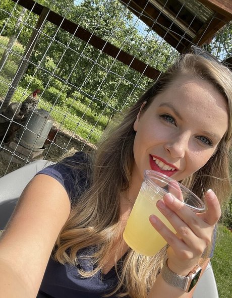 alishadrinksbeer adult star images