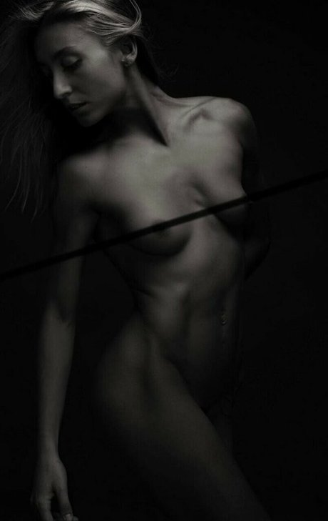 Dominiki Drakopoulou star naked pics