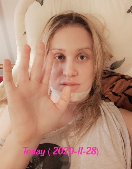 avrilvixxxen perfect actress pictures