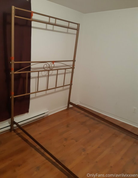 avrilvixxxen pornographic actress pics