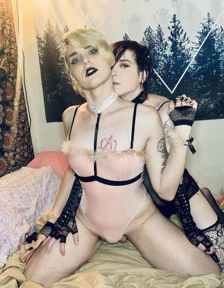 tskaelamoon model beautiful gallery