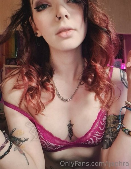 LouiseJulie star free photo