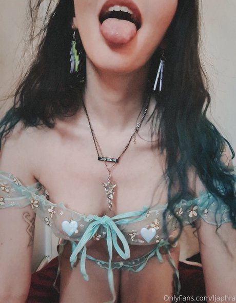 LouiseJulie model beautiful photos